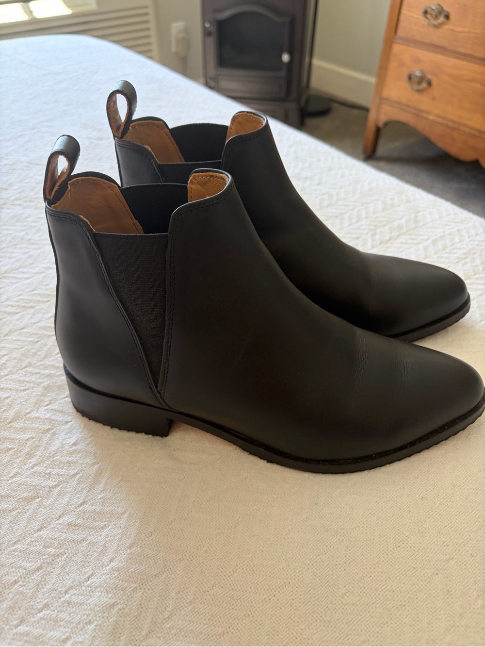 Nisolo Chelsea Boot - Picture 2 of 4